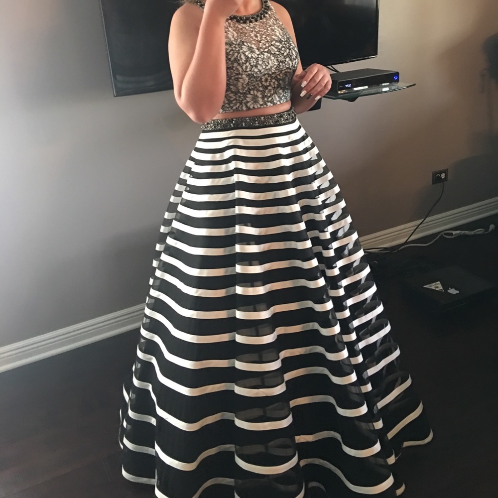 2 piece black and white prom dress